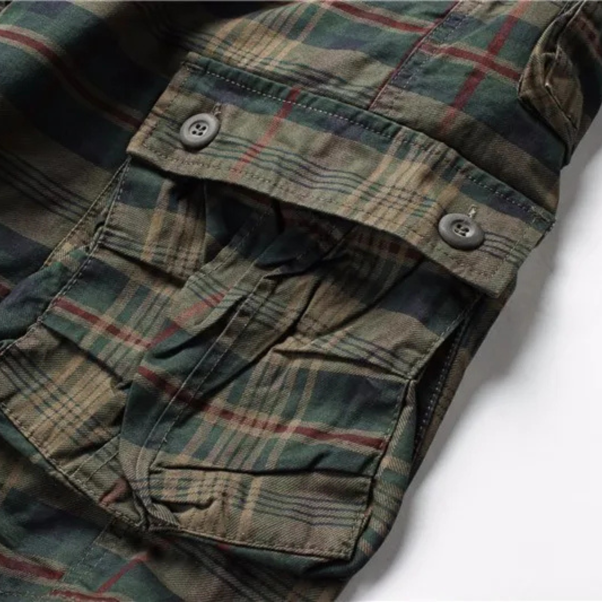 The Sirmione Men’s Relaxed Fit Multi Pocket Casual Plaid Cargo Shorts