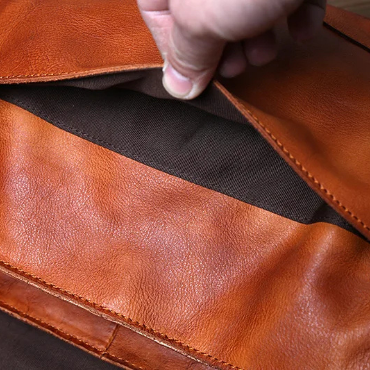Men’s Vintage Crossbody Genuine Leather Shoulder Bag – Brown