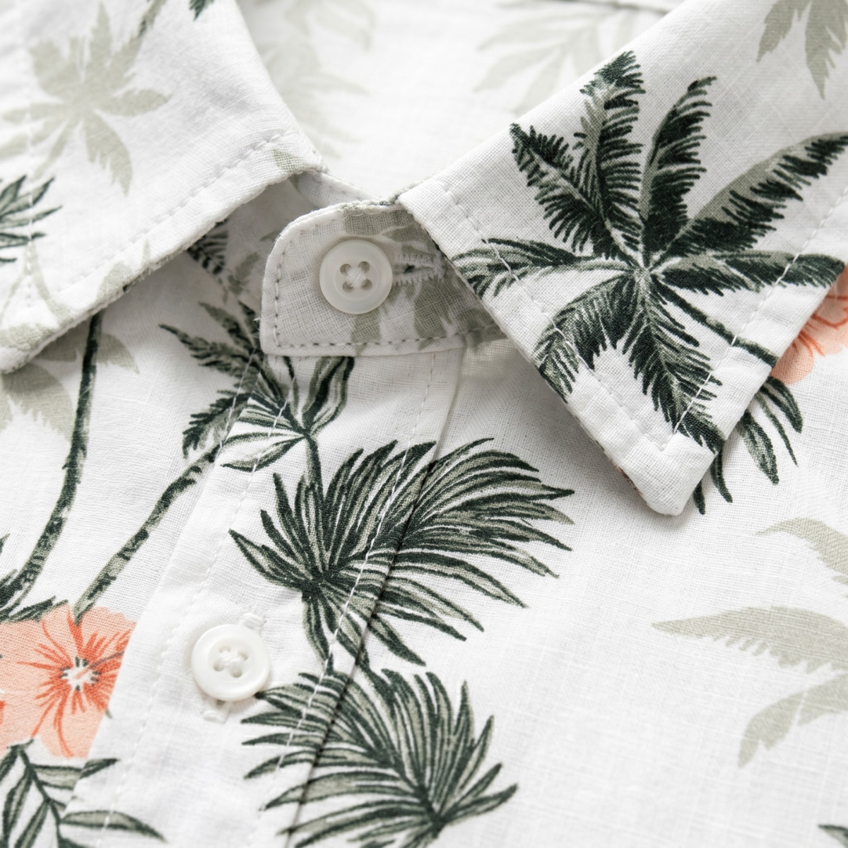 The Cotswolds Men’s Palm Tree Print Short Sleeve Shirt