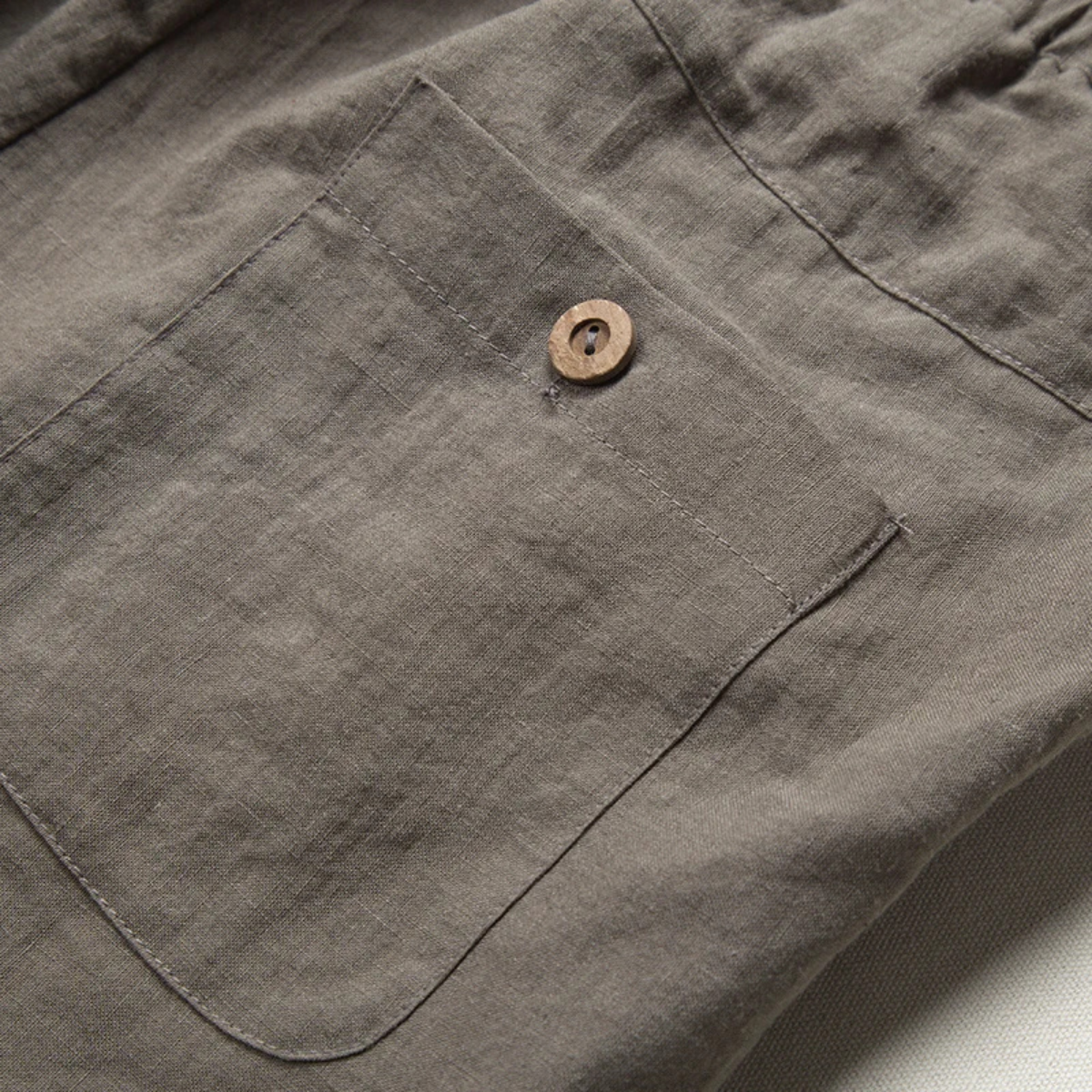 The Cambridge Men’s Lightweight Straight Leg Linen Trousers