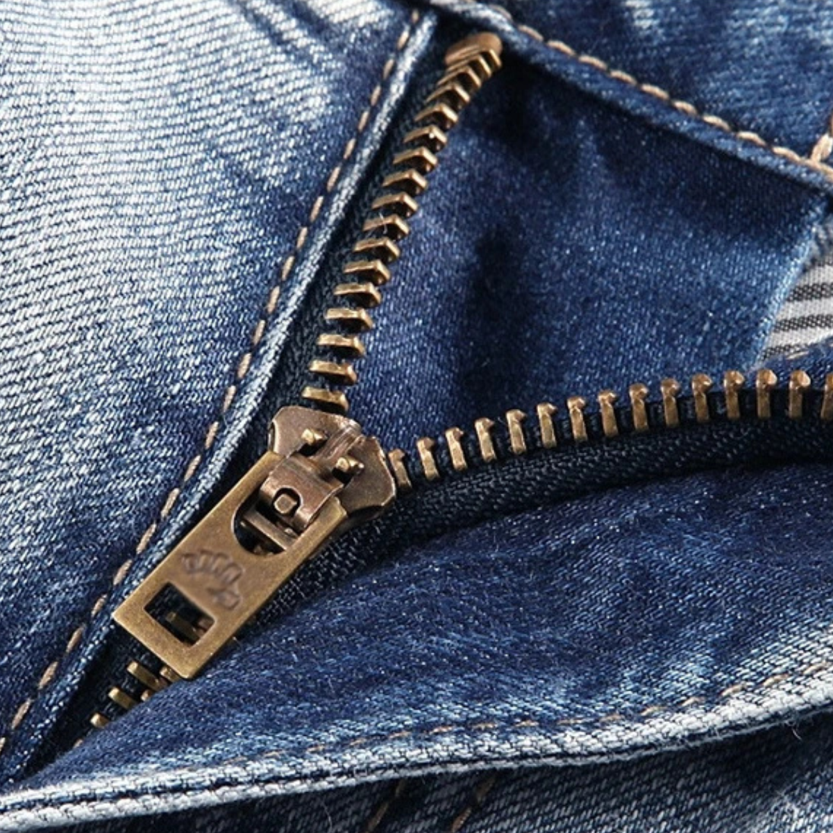 The Montalcino  Men’s Slim Fit Multi Pocket Men’s Denim Cargo Jeans