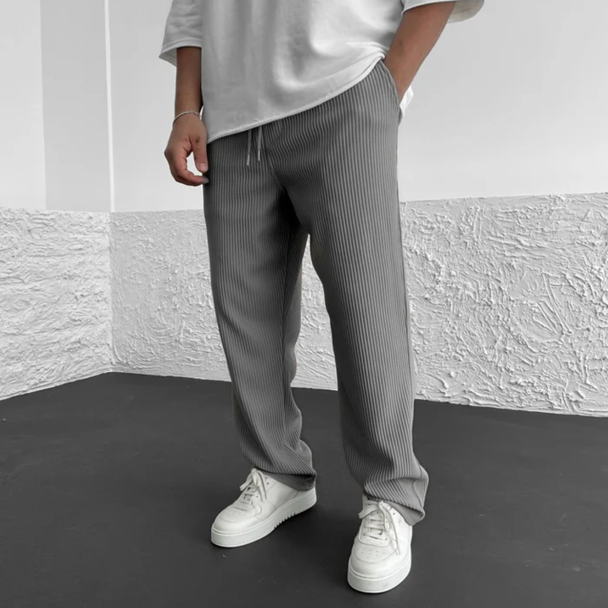 The Barolo Men’s Casual Ribbed Relaxed Fit  Drawstring Trousers