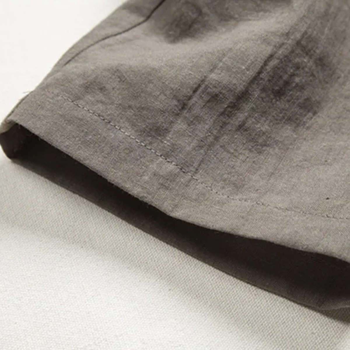 The Cambridge Men’s Lightweight Straight Leg Linen Trousers