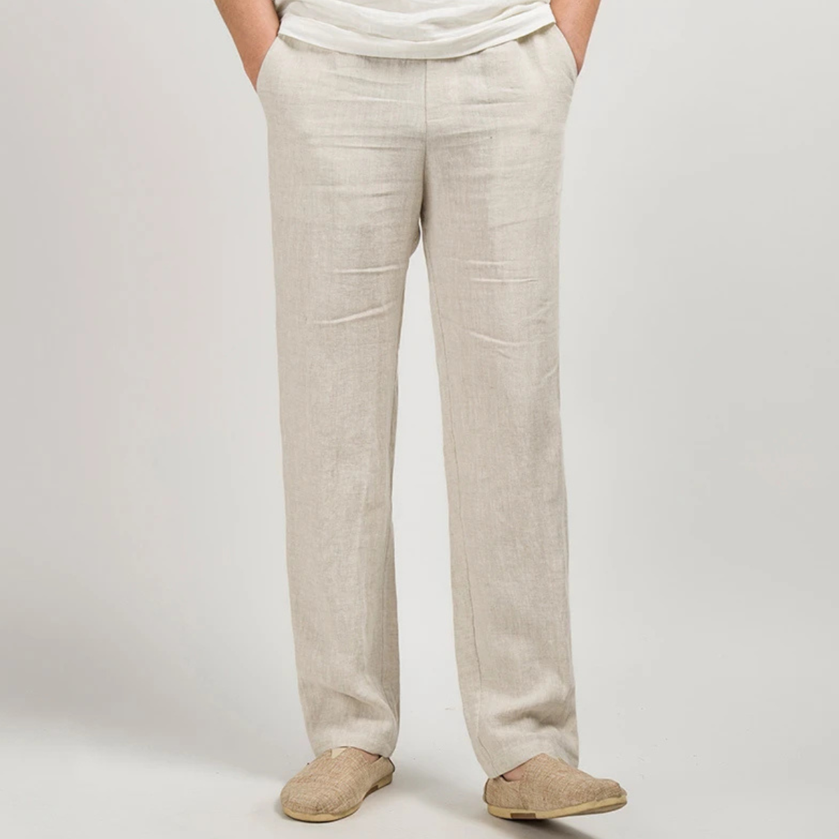 The Cambridge Men’s Lightweight Straight Leg Linen Trousers