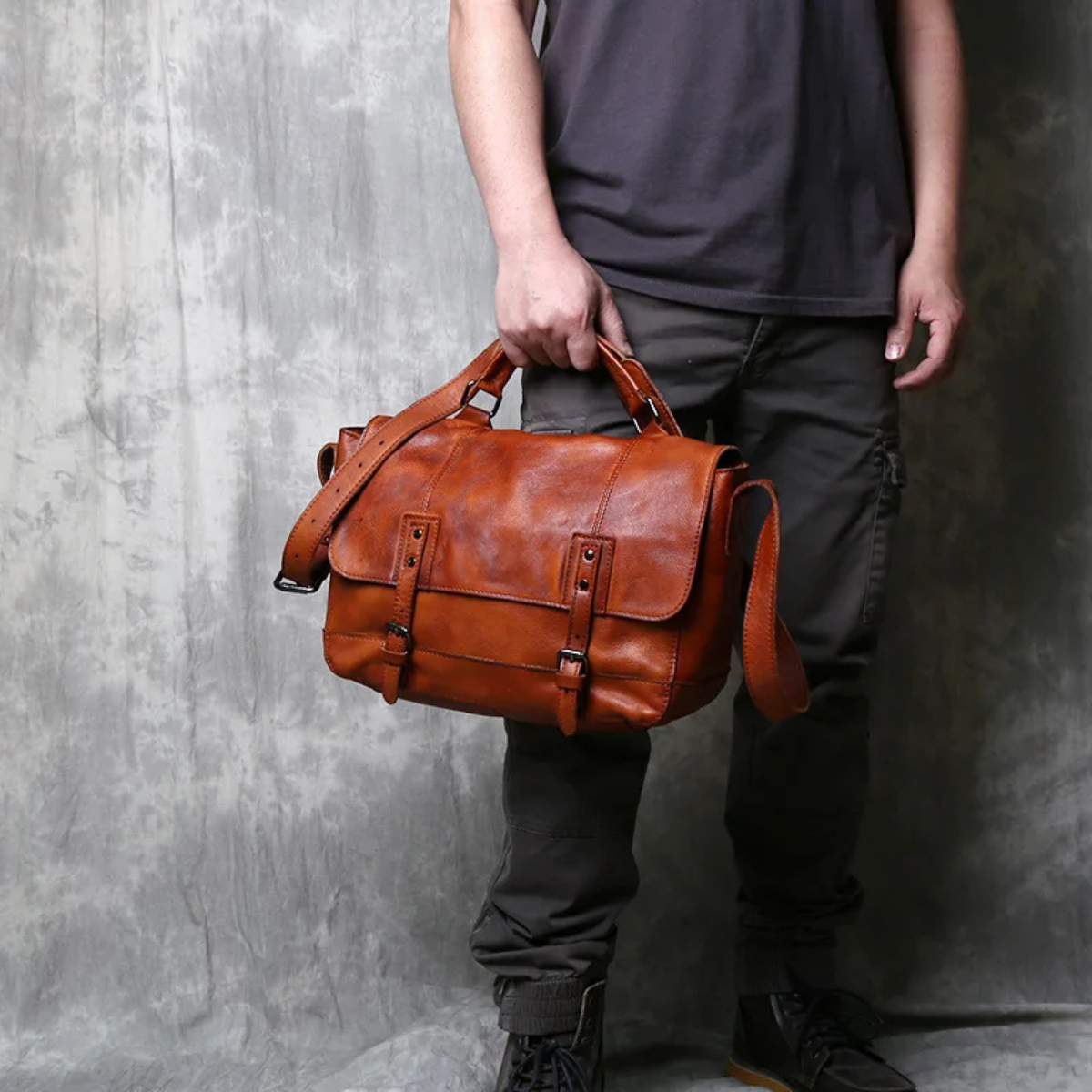 Men’s Vintage Crossbody Genuine Leather Shoulder Bag – Brown