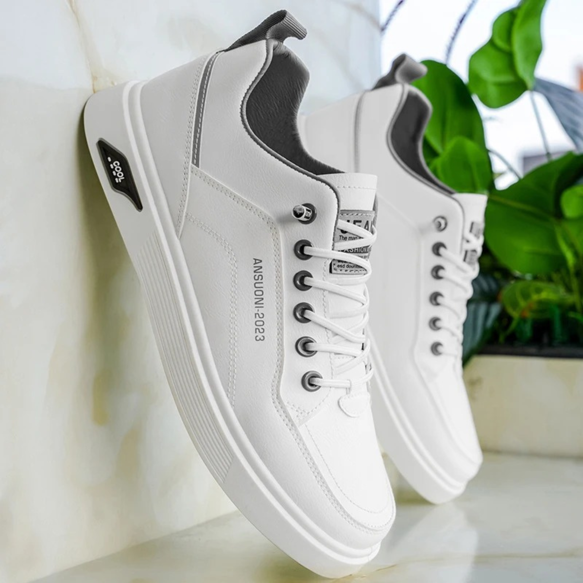 The Longview Men's Classic Lightweight Lace Up Trainers