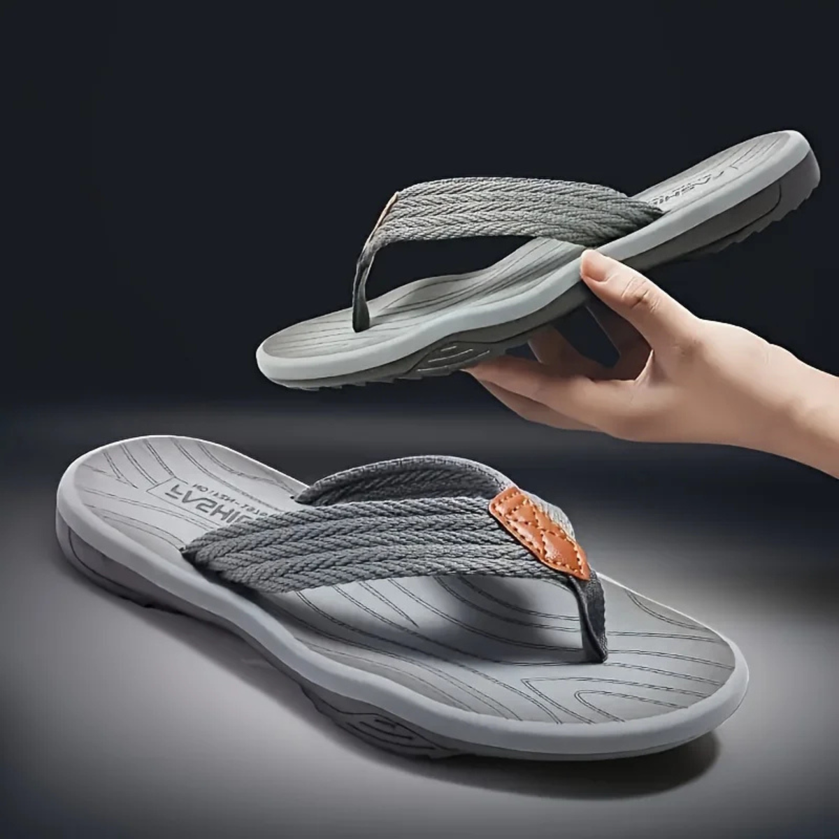 The Dinan Men’s Comfortable Summer Beach Flip Flops