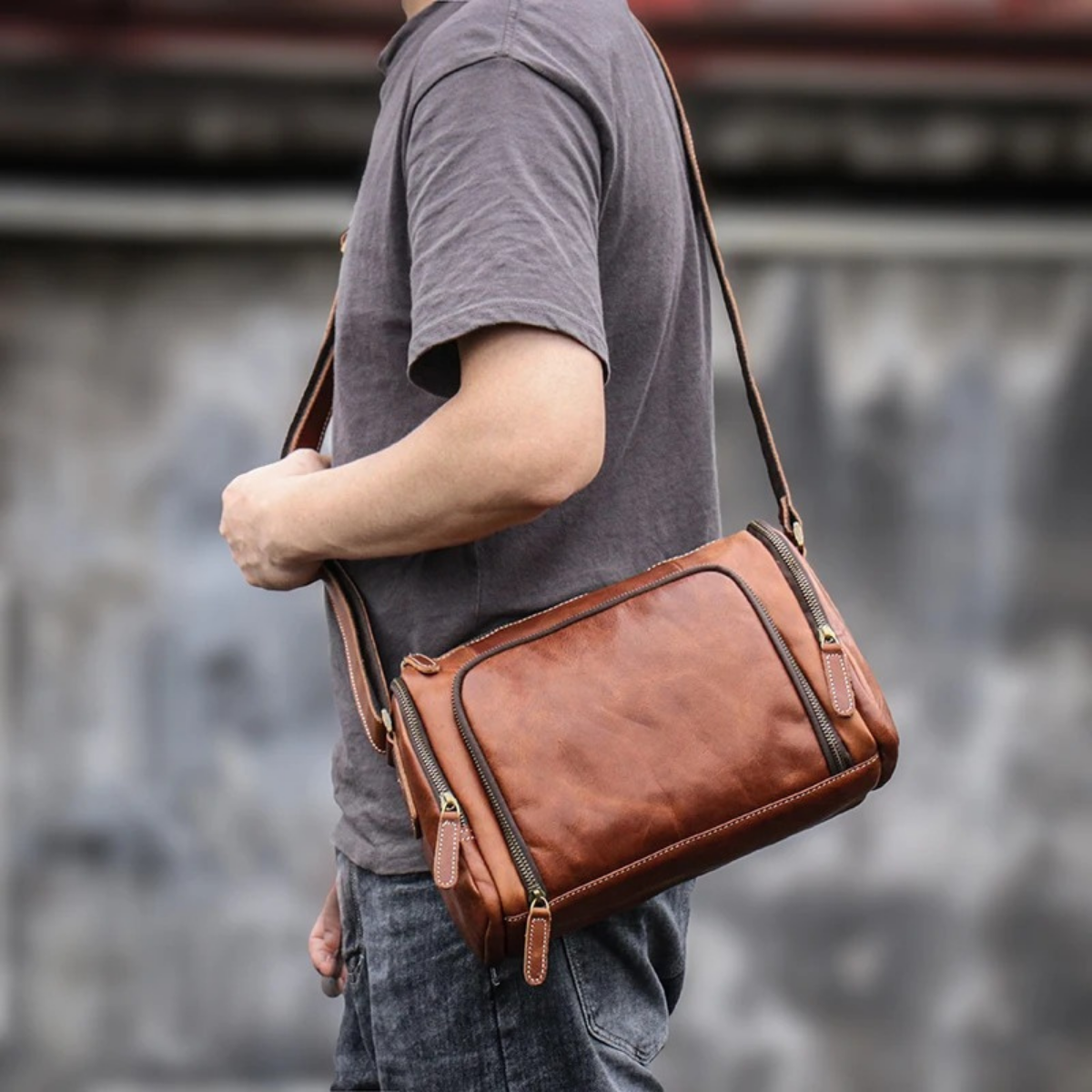 Men’s Retro Crossbody Leather Shoulder Bag
