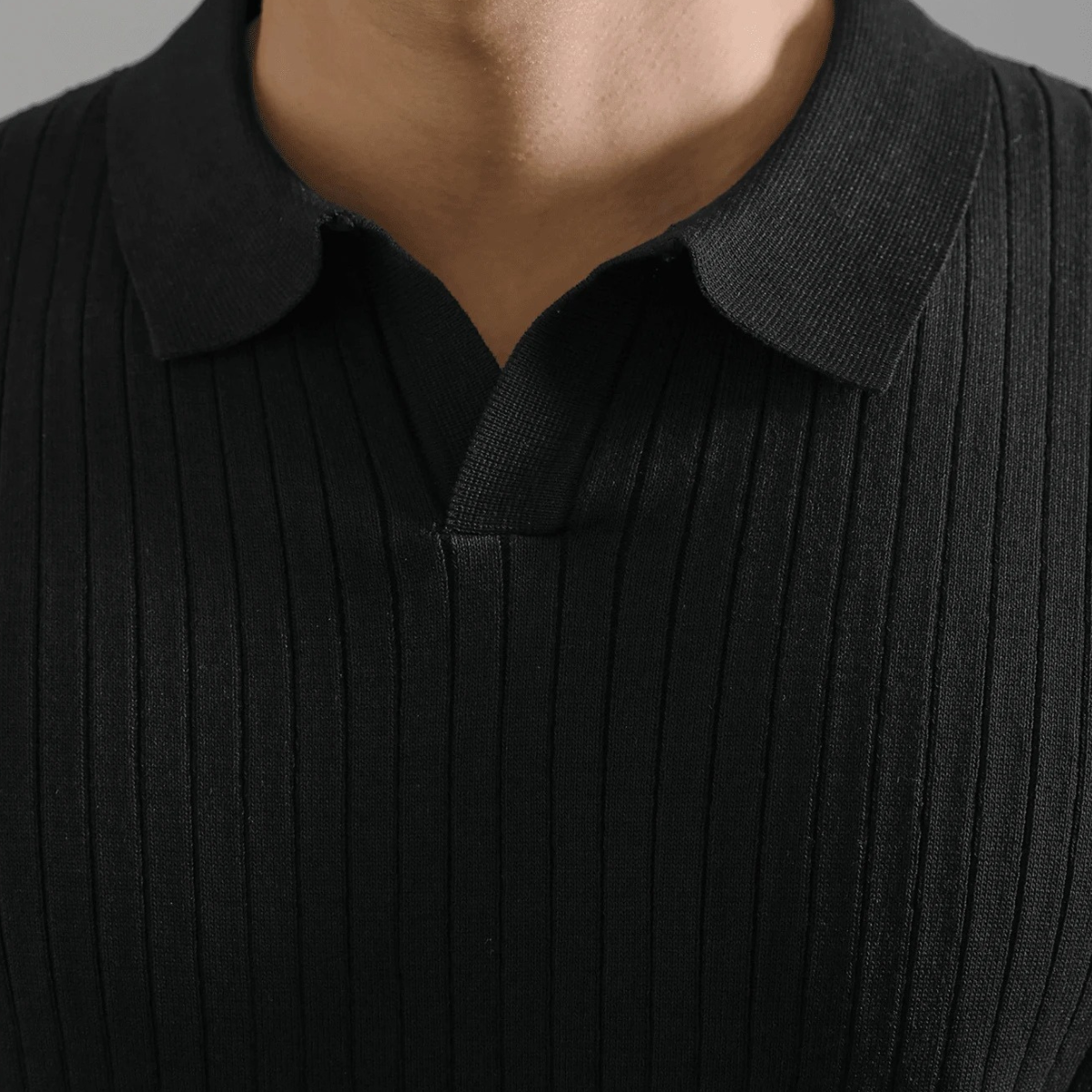 The Oban Men’s Casual Short Sleeve Ribbed Knit Polo Shirt