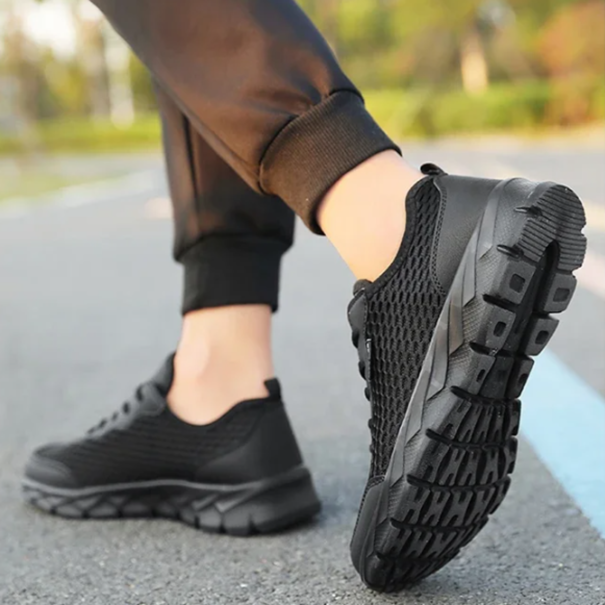 The Vernazza Men’s Lightweight Breathable Running Shoes