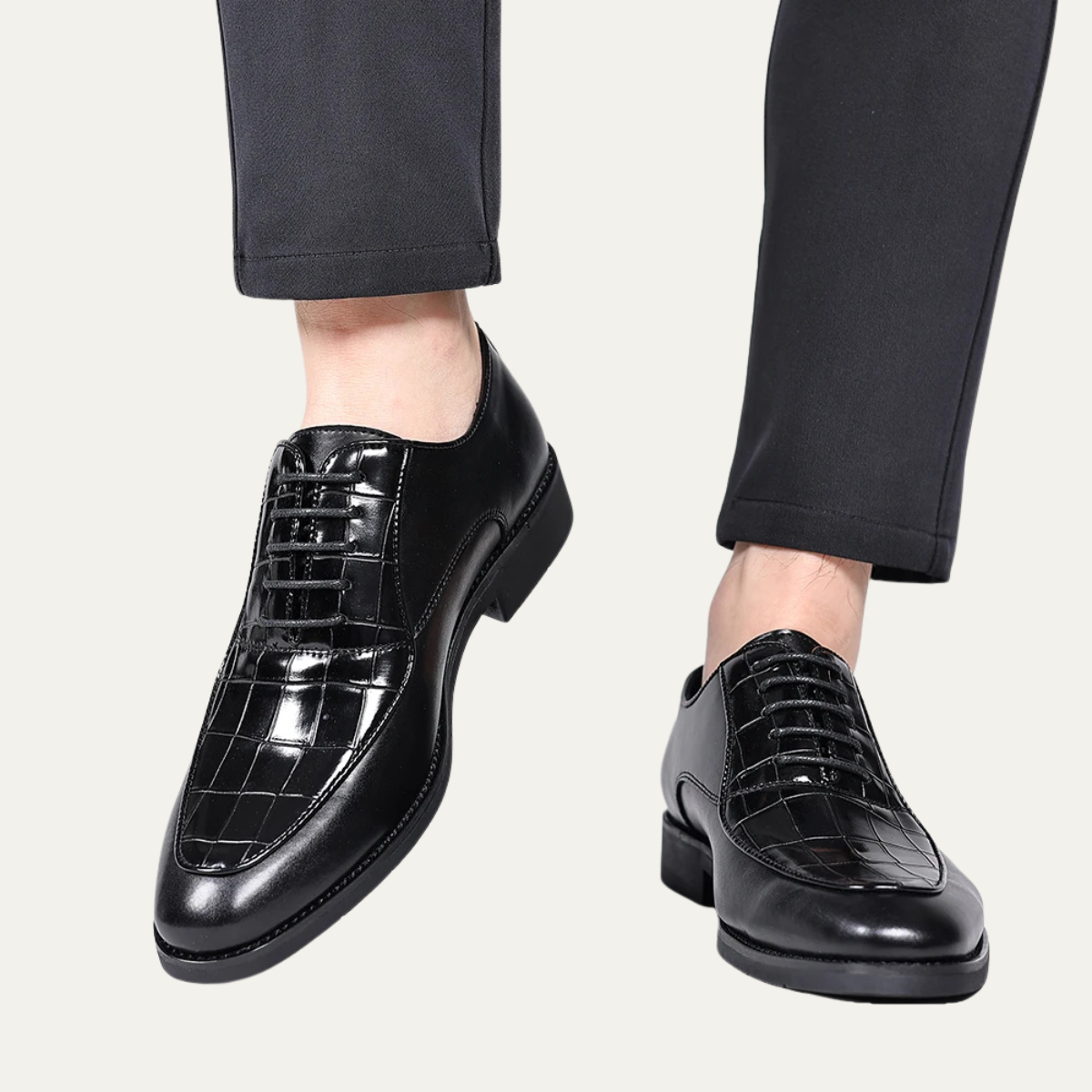 The Volterra Men’s Lace Up Leather Oxford Dress Shoes