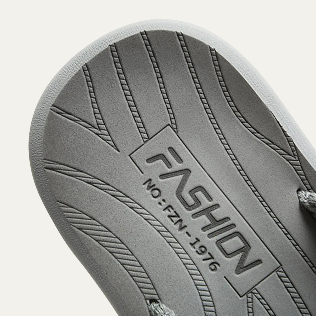 The Dinan Men’s Comfortable Summer Beach Flip Flops