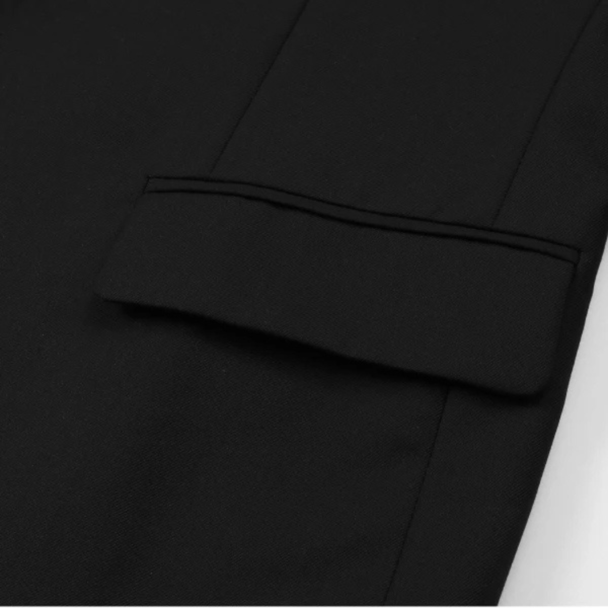 The Milazzo Men’s Navy Blue Single Breasted Blazer Jacket
