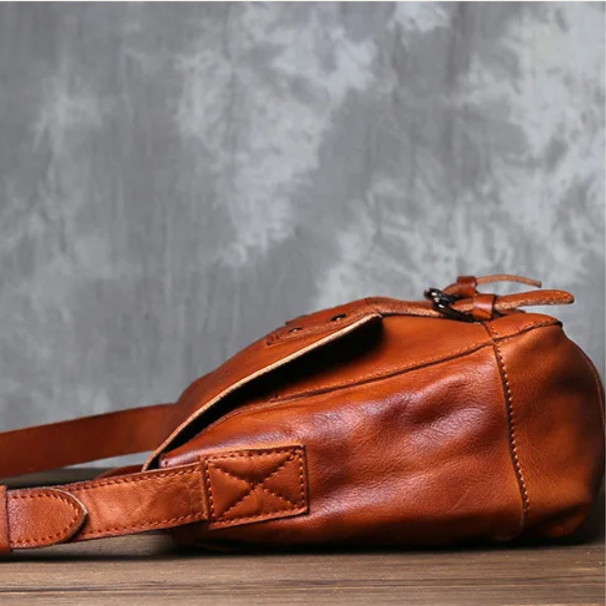 Men’s Vintage Crossbody Genuine Leather Shoulder Bag – Brown