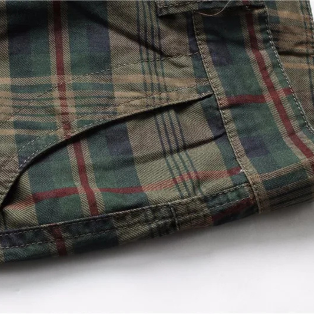 The Sirmione Men’s Relaxed Fit Multi Pocket Casual Plaid Cargo Shorts