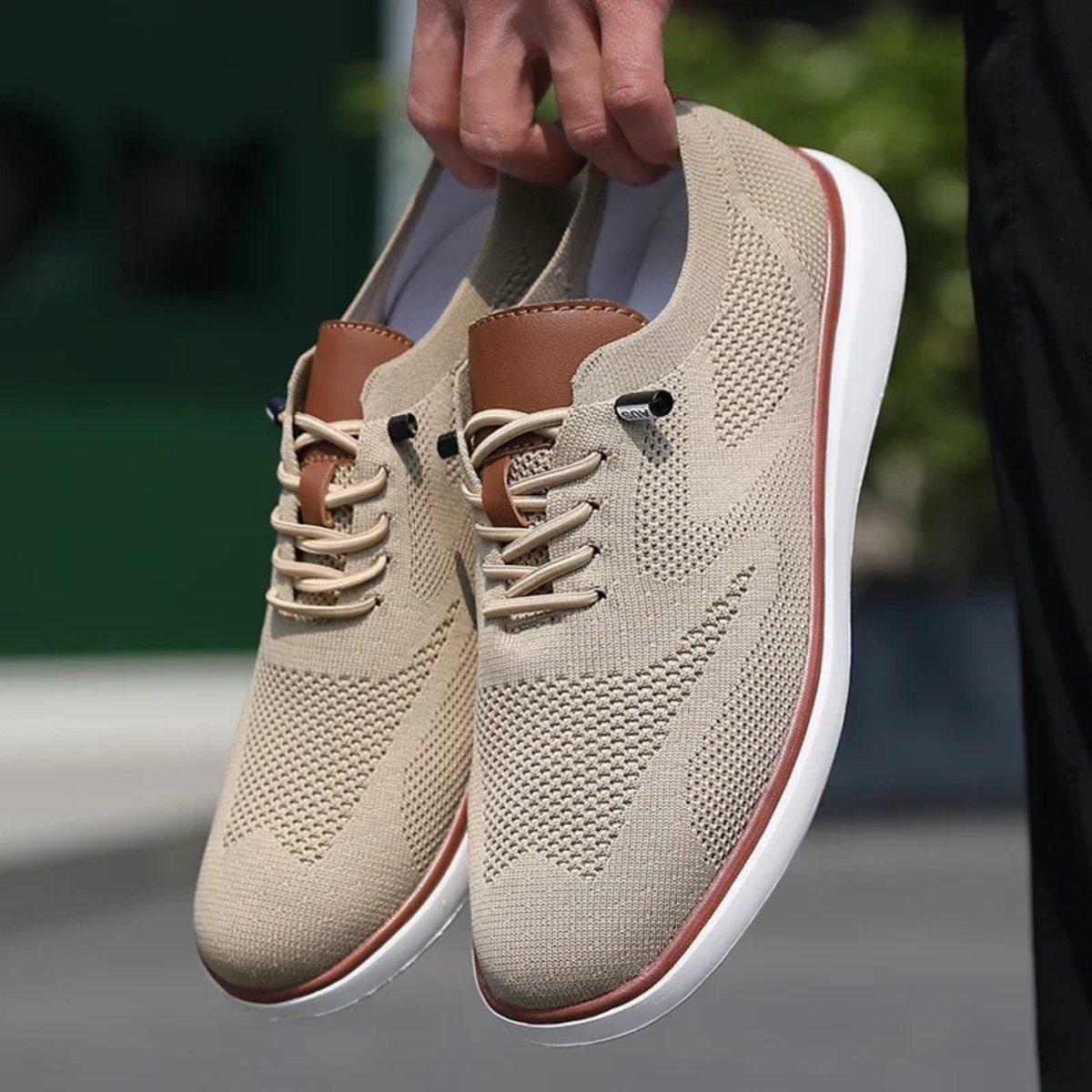 The Annecy Men’s Lightweight Breathable Lace Up Mesh Shoes