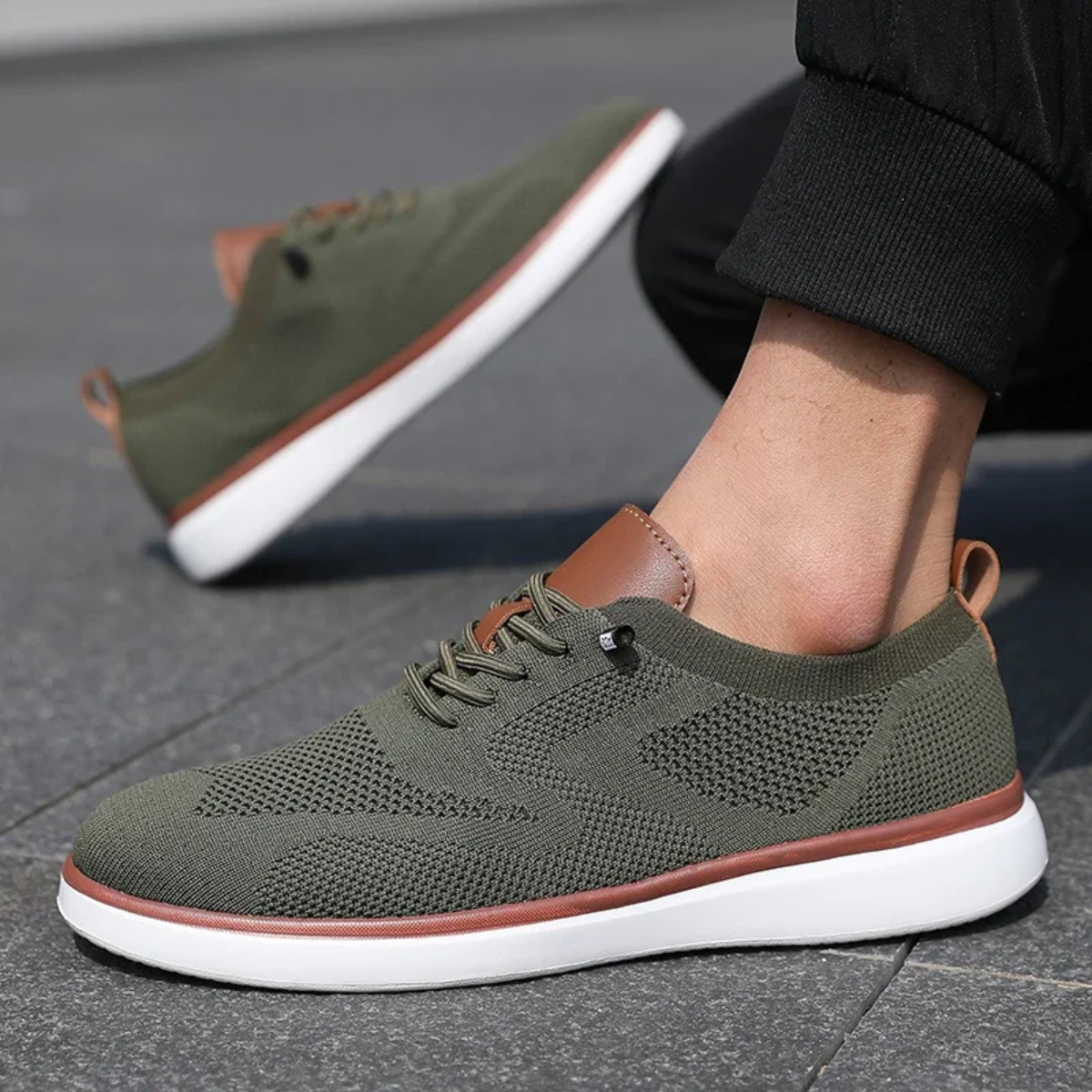 The Annecy Men’s Lightweight Breathable Lace Up Mesh Shoes
