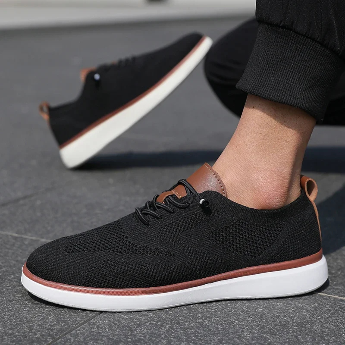 The Annecy Men’s Lightweight Breathable Lace Up Mesh Shoes