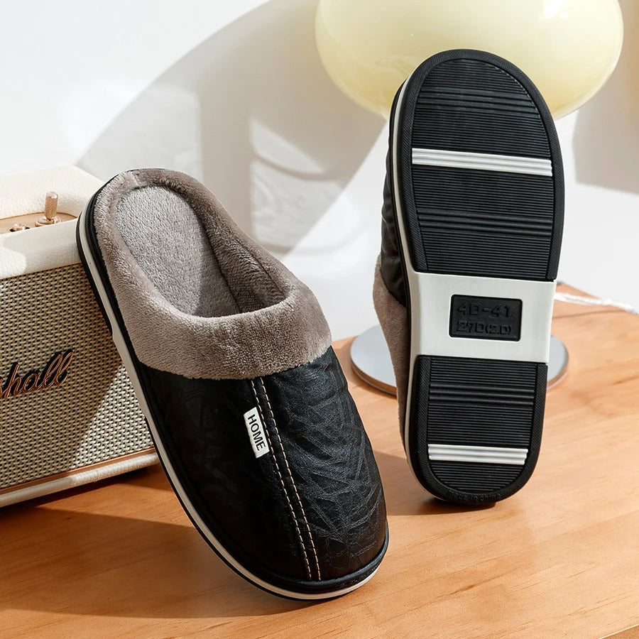 The Ashdowne Men's Fleece Lined House Slippers