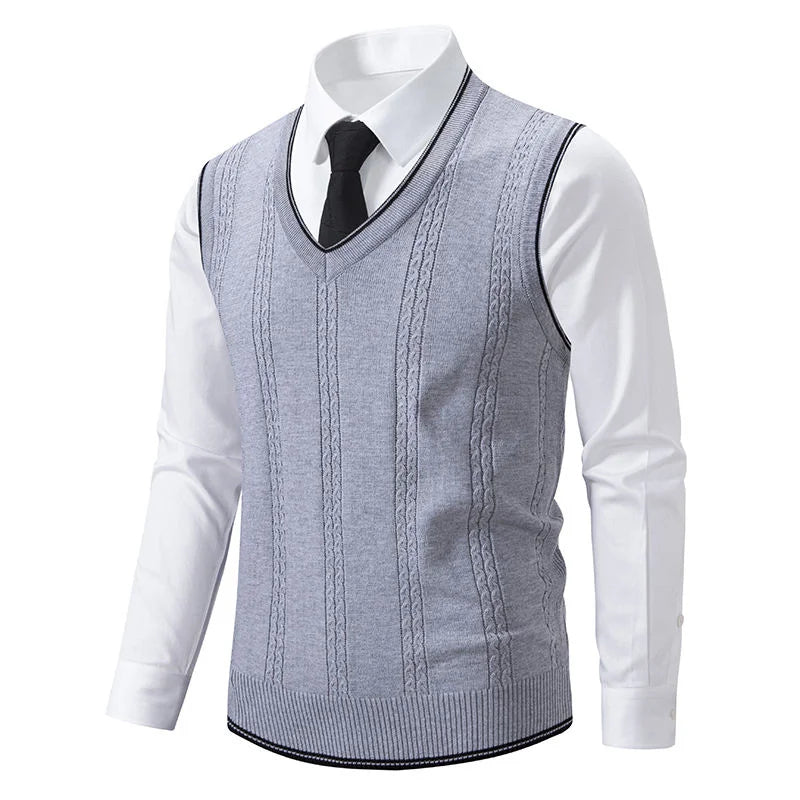 The Framlingham Men's Cable Knit Sleeveless Tank Top